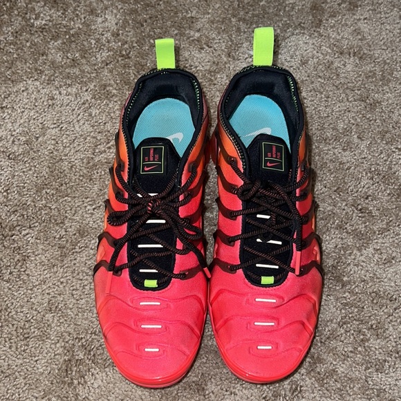 Nike Air VaporMax Plus ‘Laser Crimson’ - Picture 6 of 6